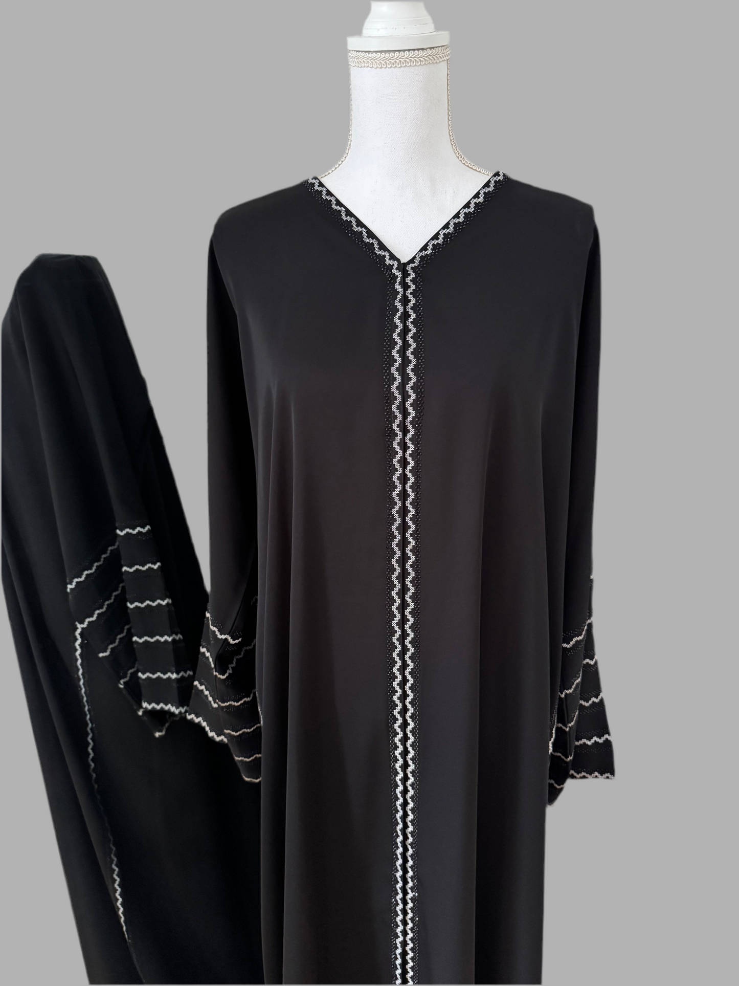 Abaya Éline