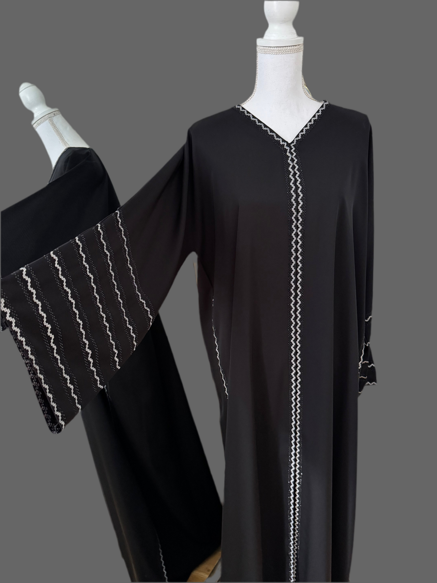 Abaya Éline