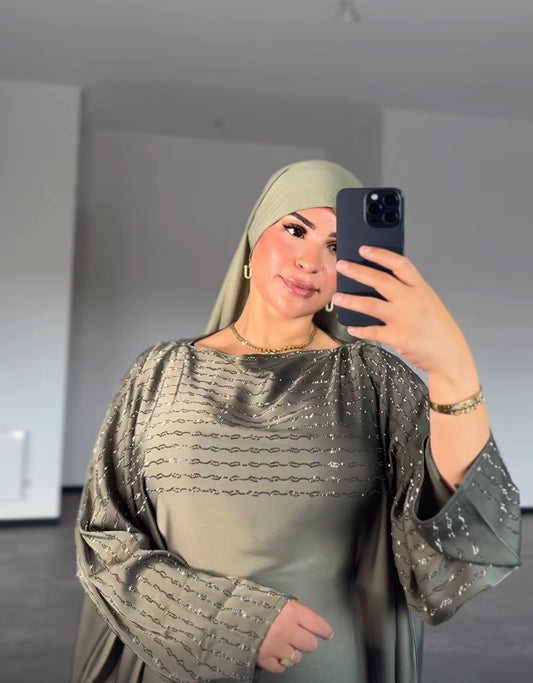 Abaya Amira