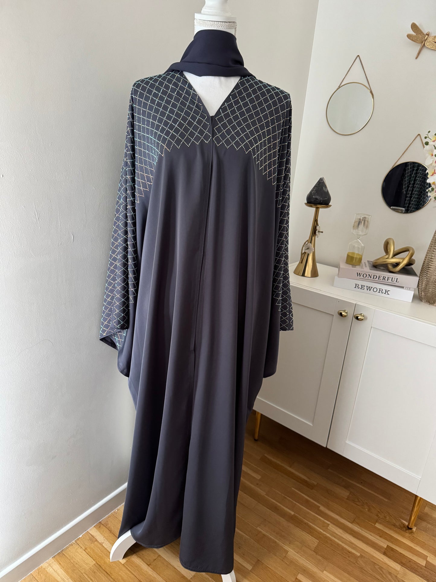 Abaya farasha gris
