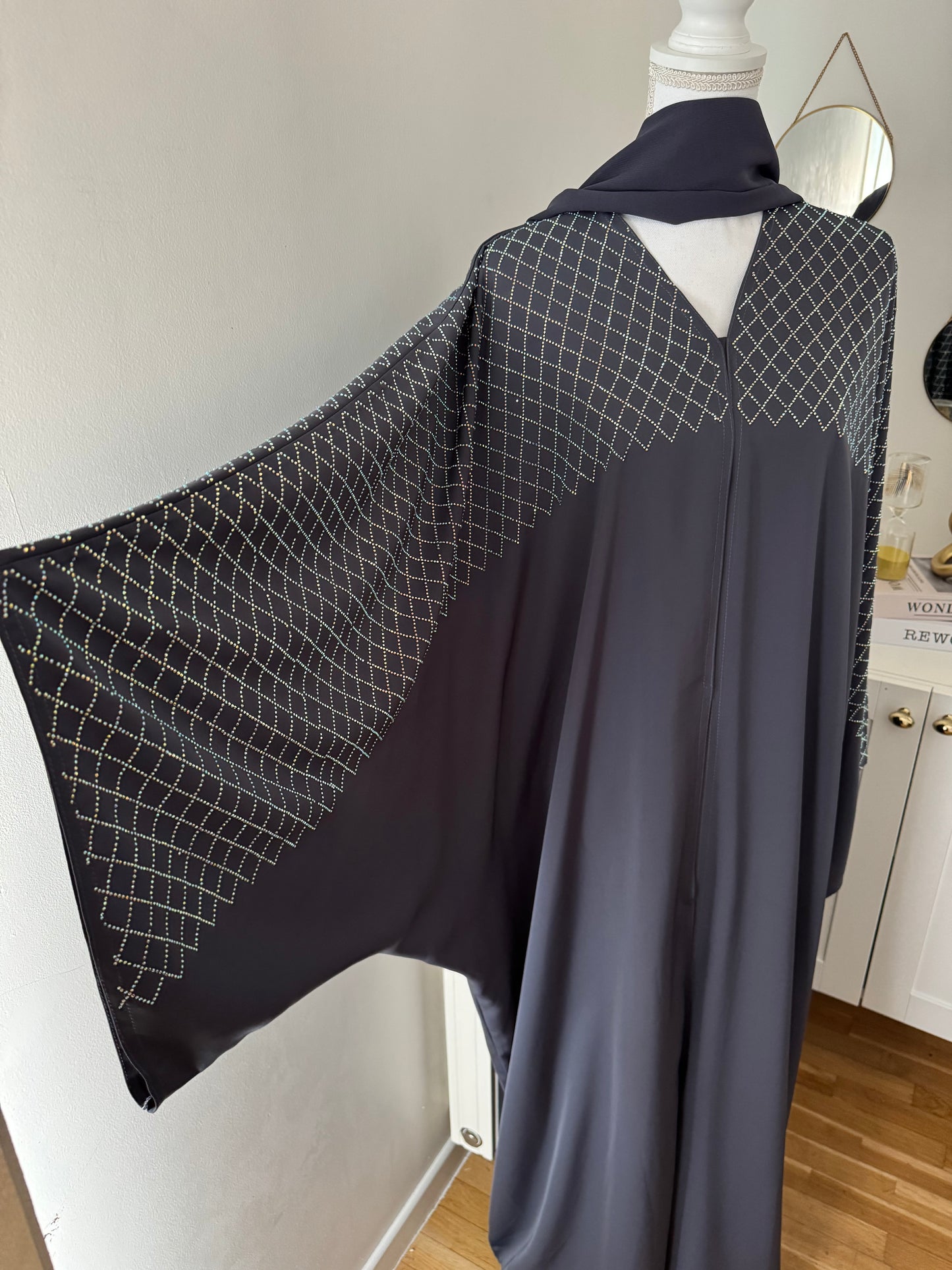 Abaya farasha gris